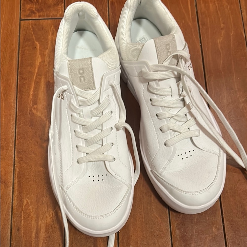 On Running White Sneakers Minimalist Design